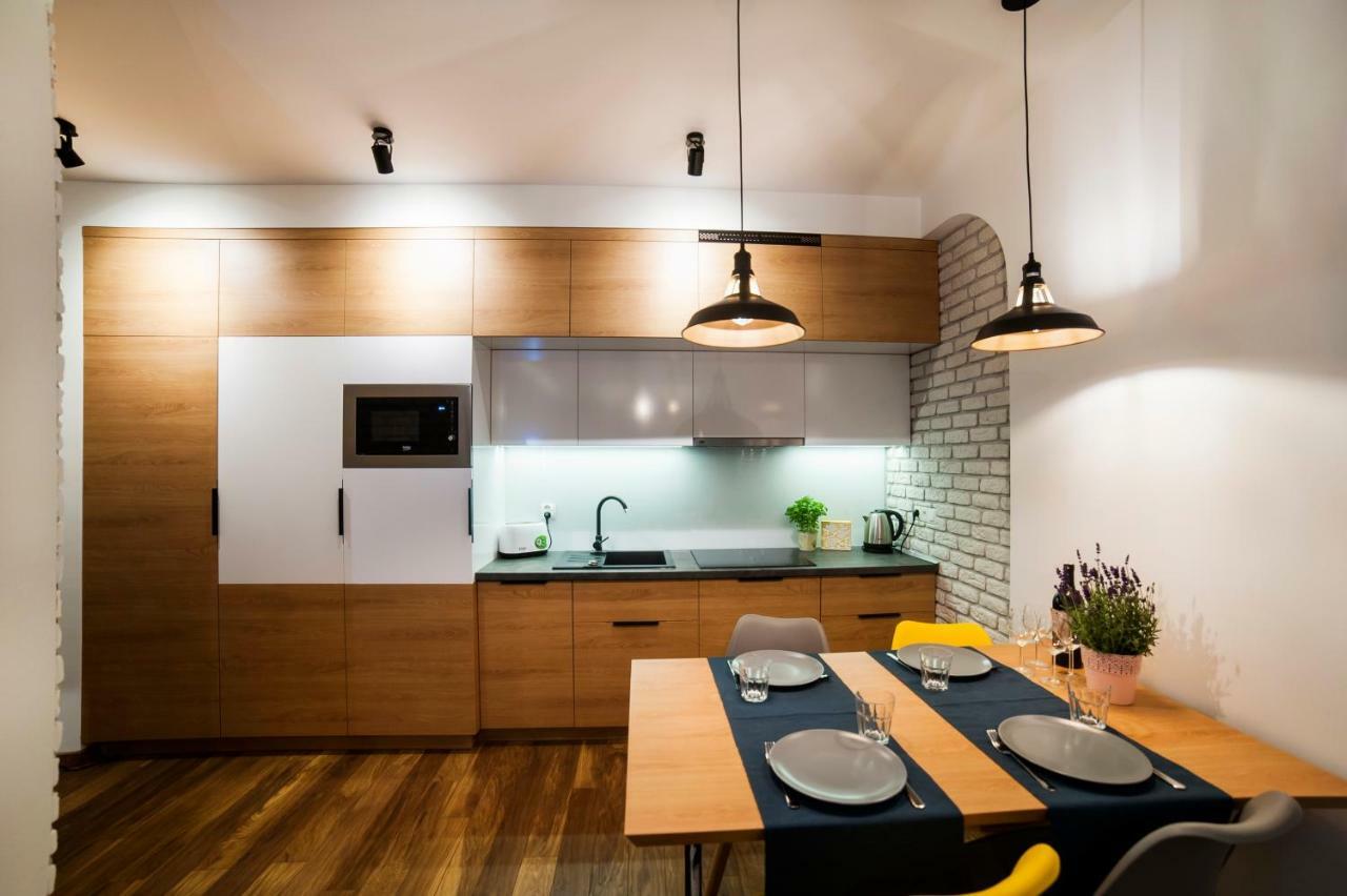 Ferienwohnung Urban Apart Uniejów Exterior foto